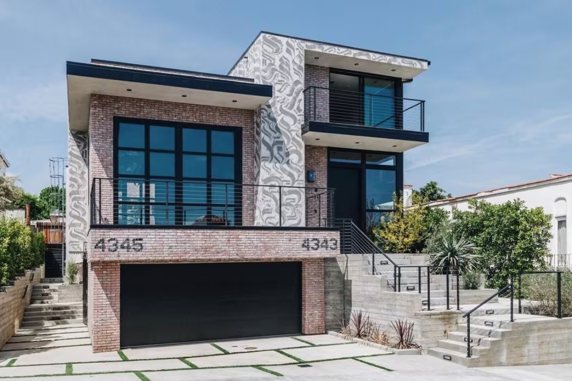 Clarissa Condos