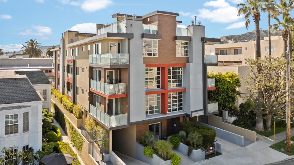1367 Alta Vista