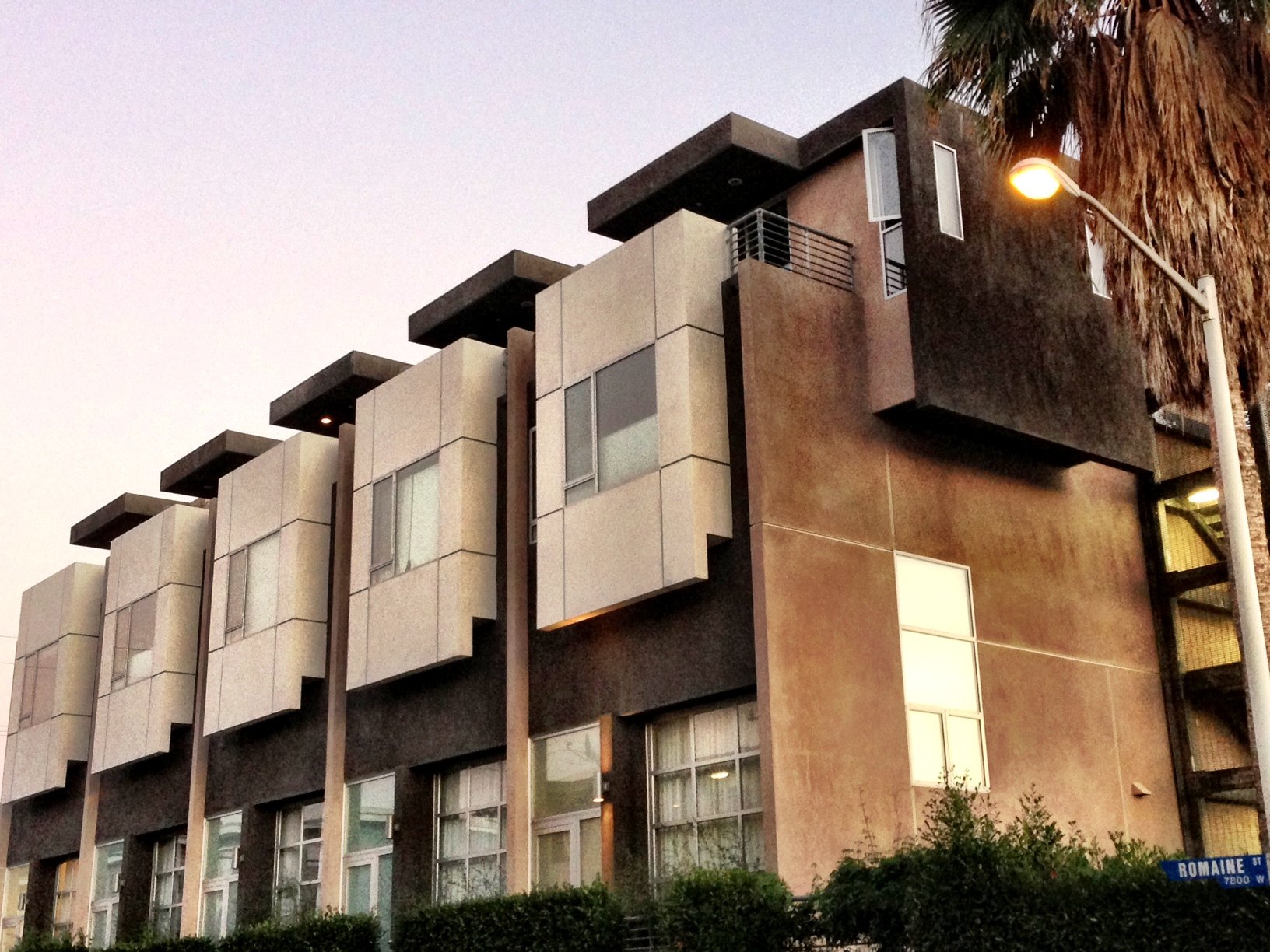 950 Art Lofts