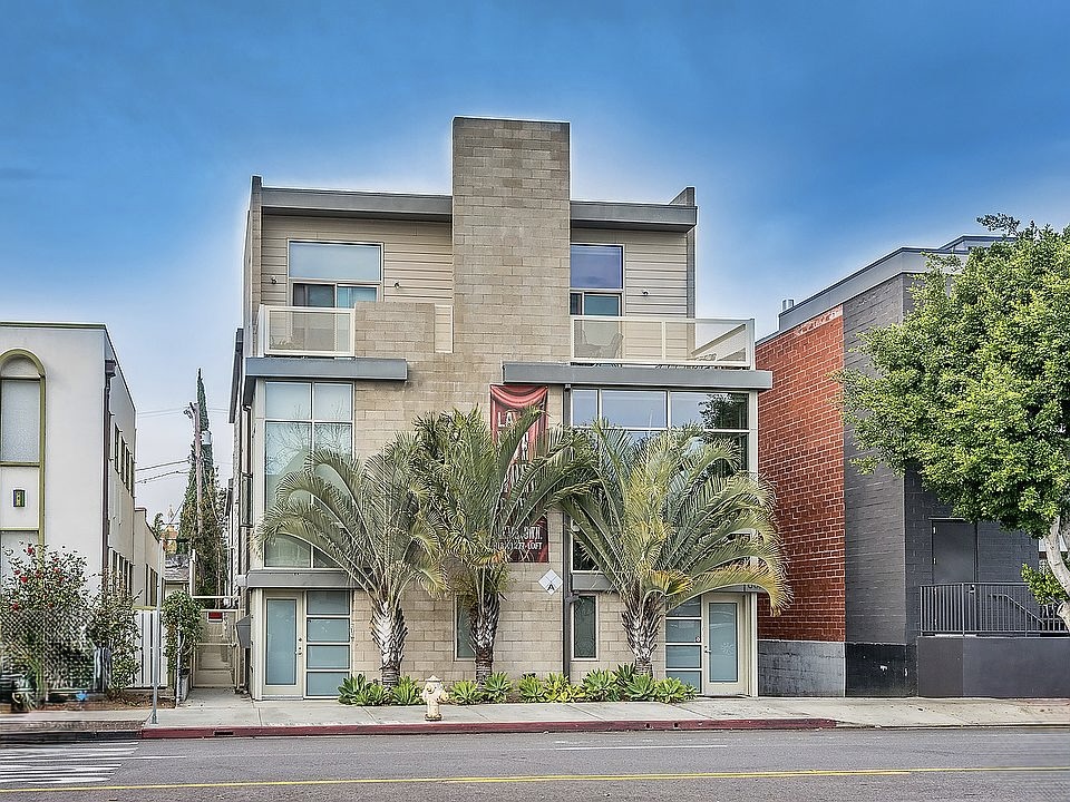 Larchmont Village Lofts