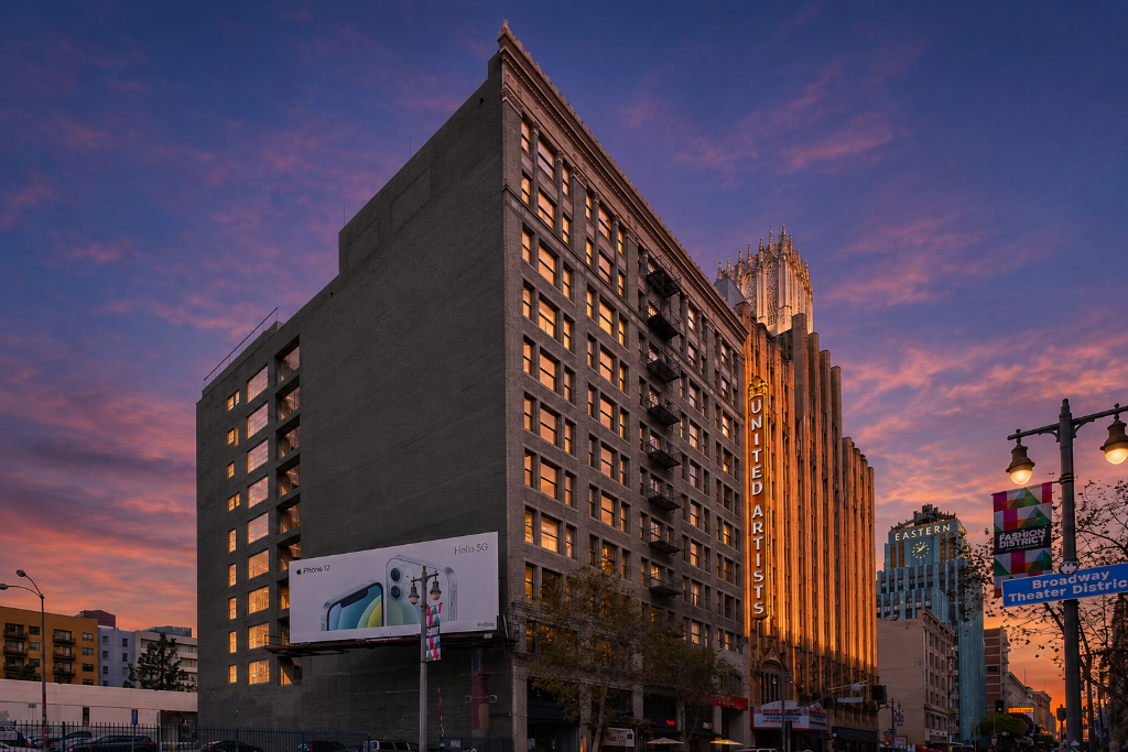 939 S Broadway