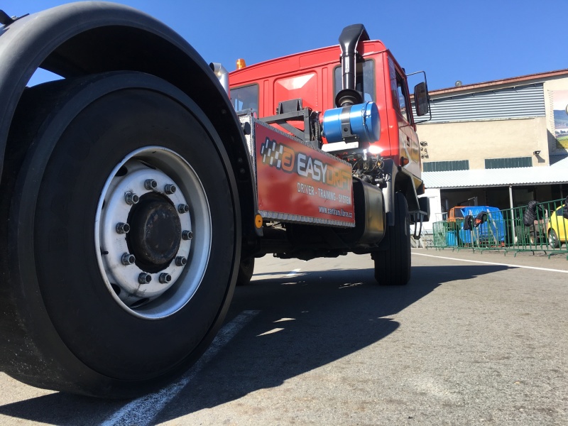 Heavy vehicle drift training