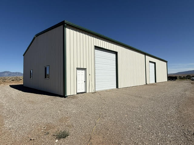 Gambrel Shop & Garage — Pole Building by Hoyle Construction, Northern Nevada