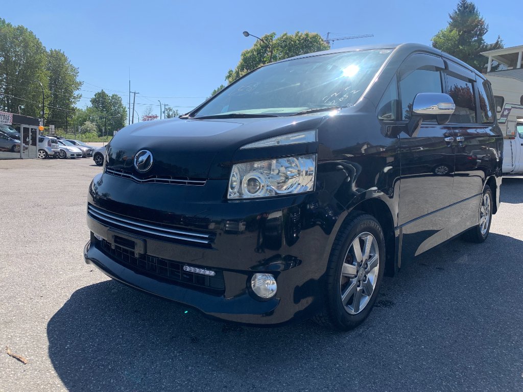 2010 Toyota Voxy