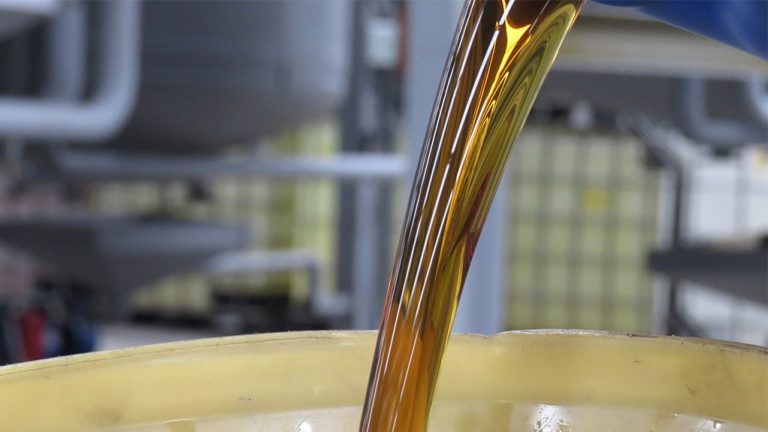 Two-stroke engine lubrication