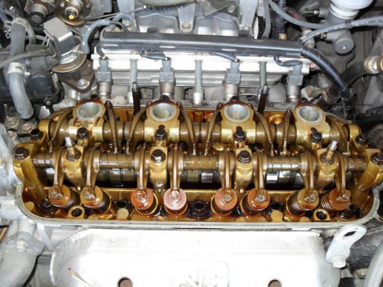 Engine deposits and detergent additives