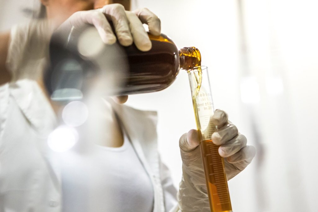 Anti-wear and EP additives - laboratory
