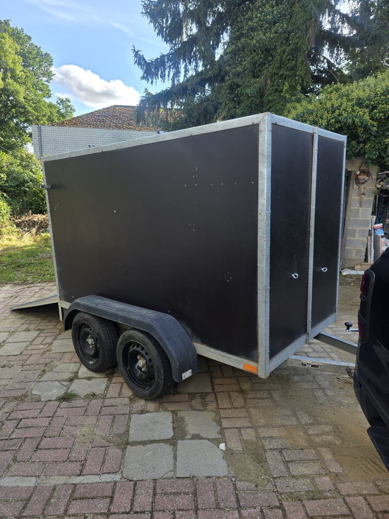 Remorques 750kg ferme