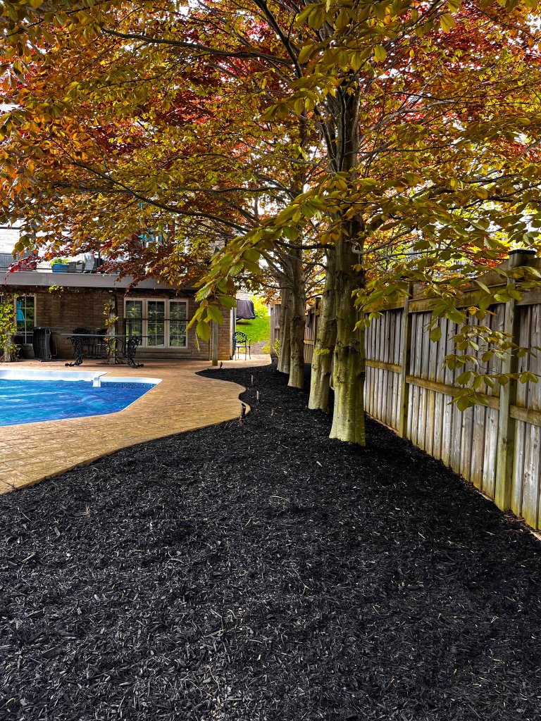 Poolside mulch beds