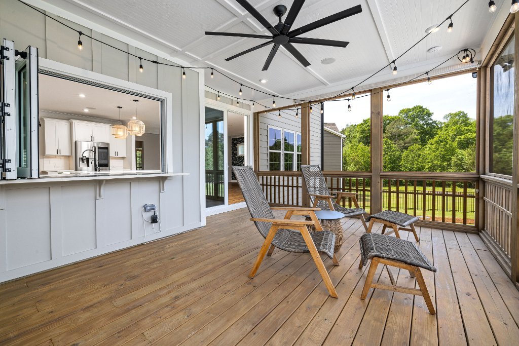 Outdoor fire feature