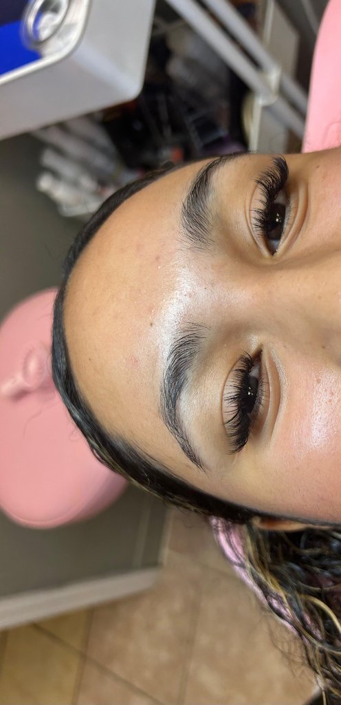 Lashes & Brows