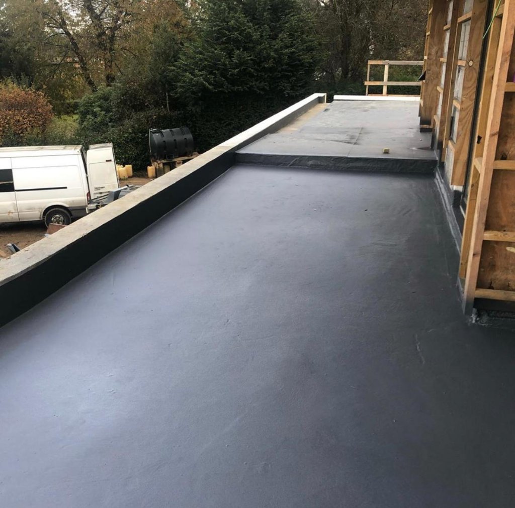 Large-area polyurea membrane application
