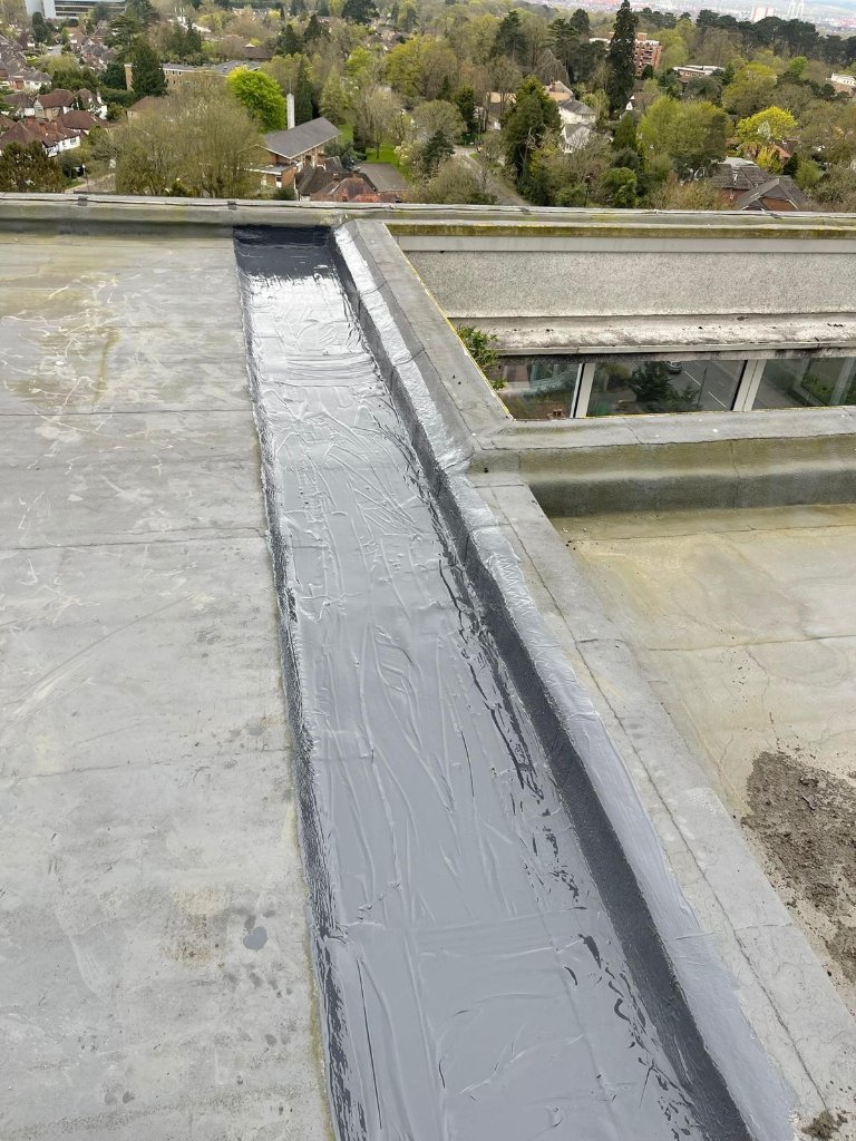 Gutter junction and fascia detail sealing work