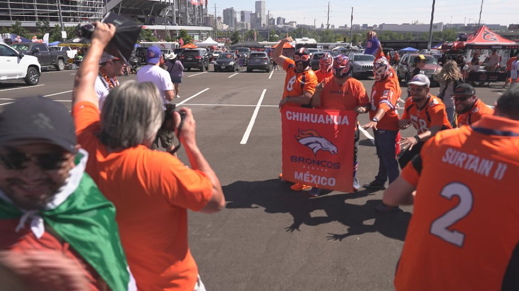 Tailgate crowd