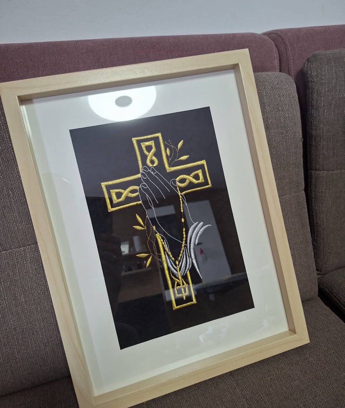 Vezeni križ s molitvom (okvir)
