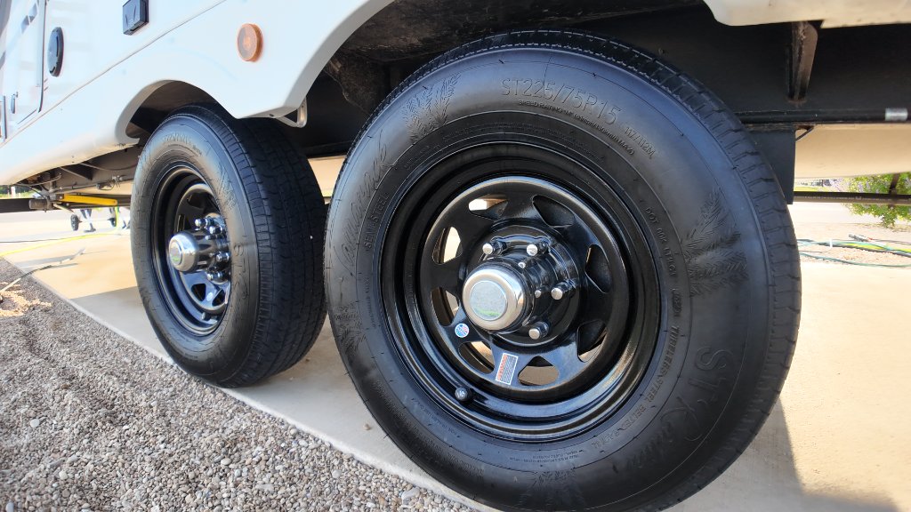 Professional RV exterior detailing service