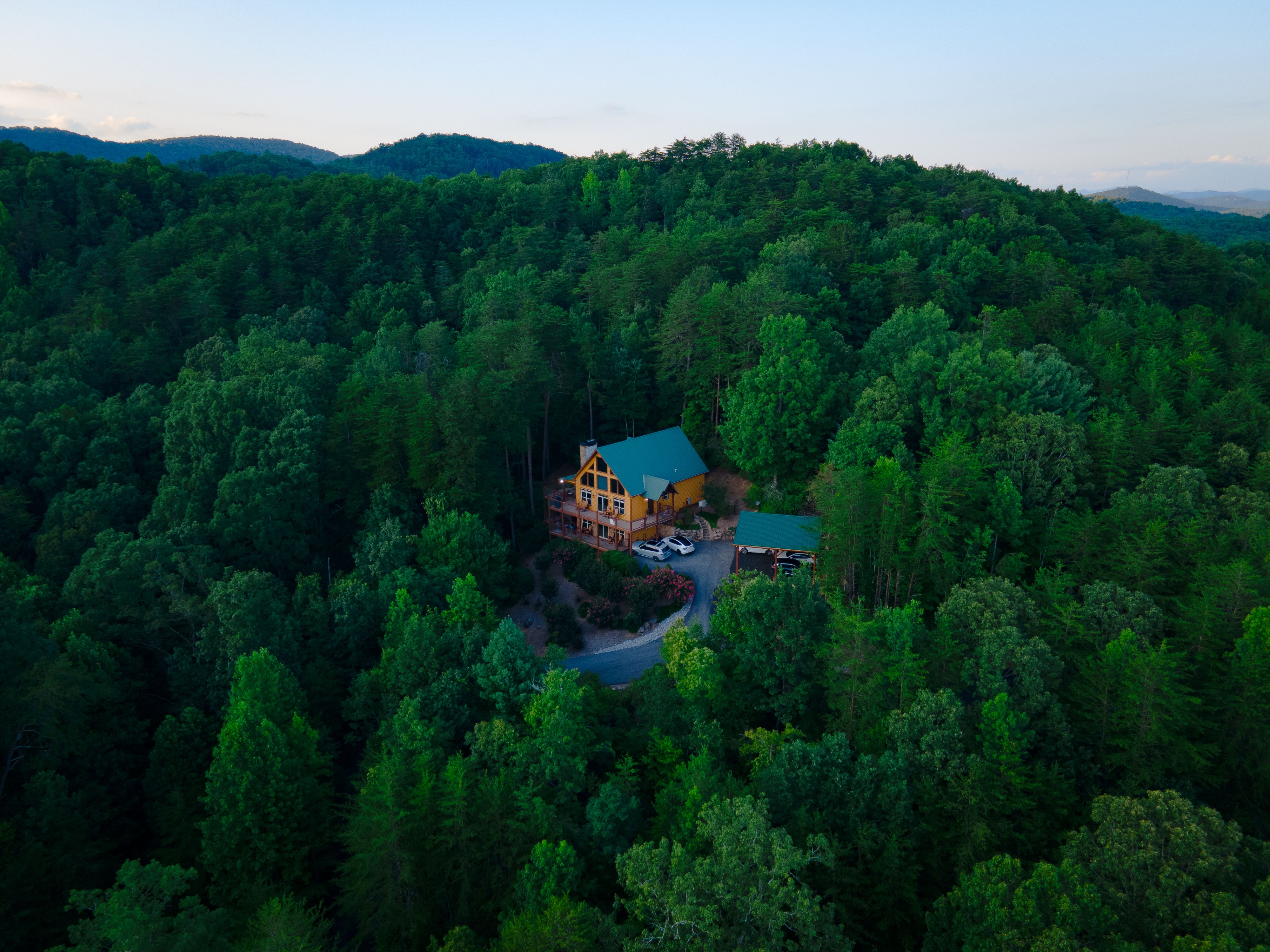Keeping Cabin Exteriors Mildew-Free in the Smoky Mountains