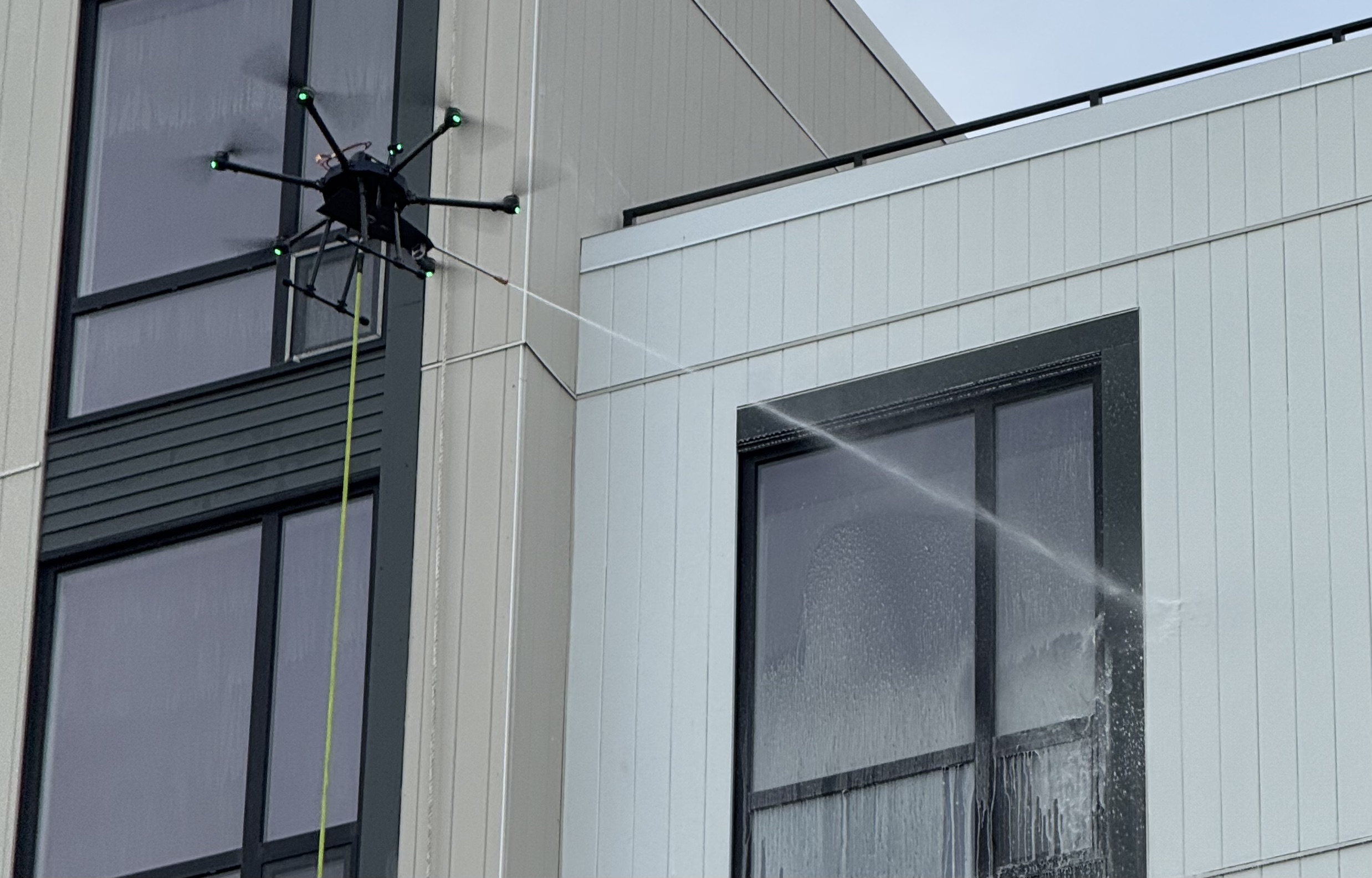 Pure Water Window Cleaning: Why Deionized Water Leaves Glass Streak-Free