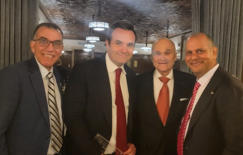 Bronx Small Business Owners and NYPD Form WhatsApp Group Chat for Community Safety