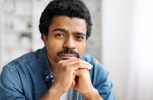 Marcus Webb โ Oraneum Advisor