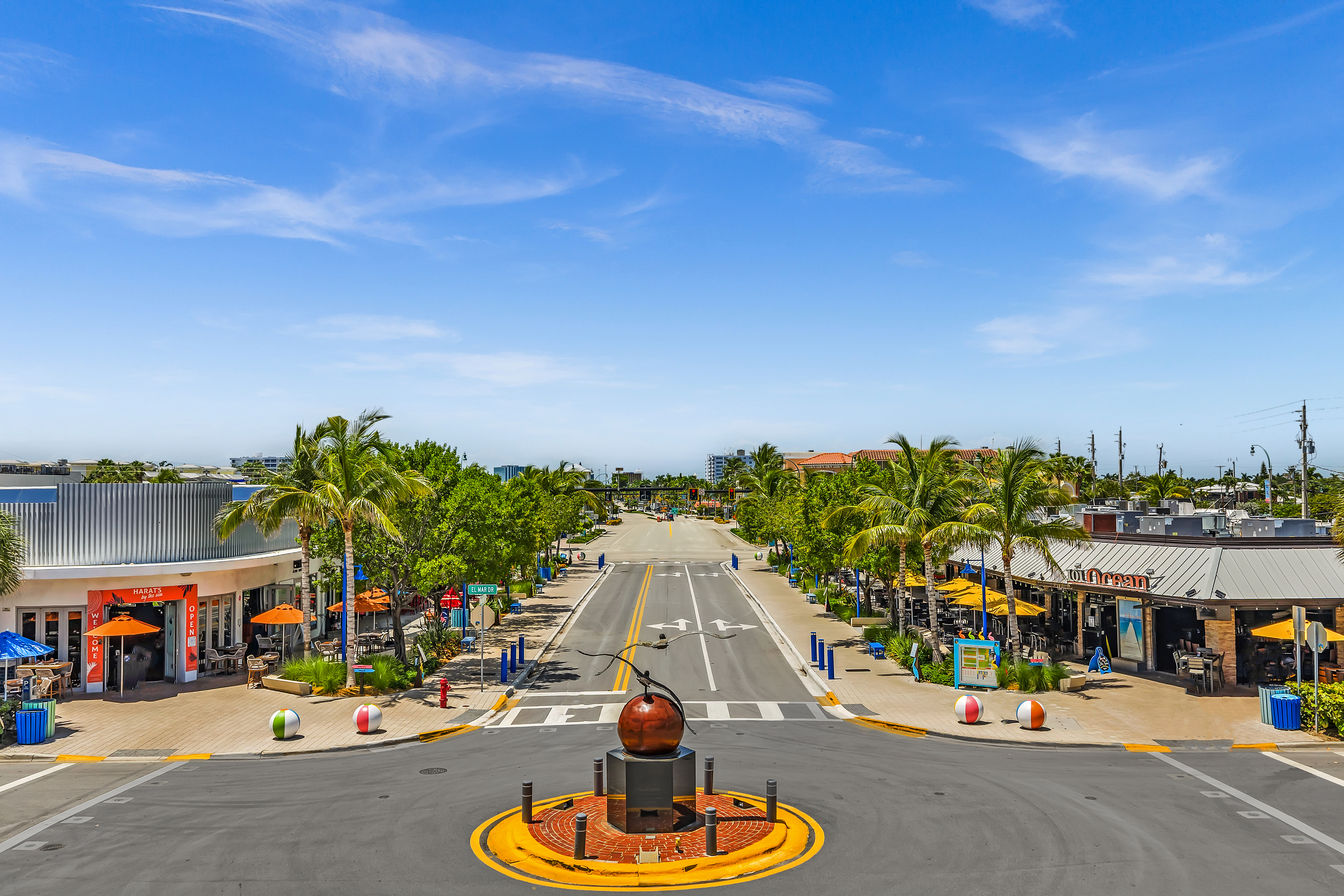 Lauderdale-by-the-Sea — Commercial Boulevard and the Pelican Grand sculpture