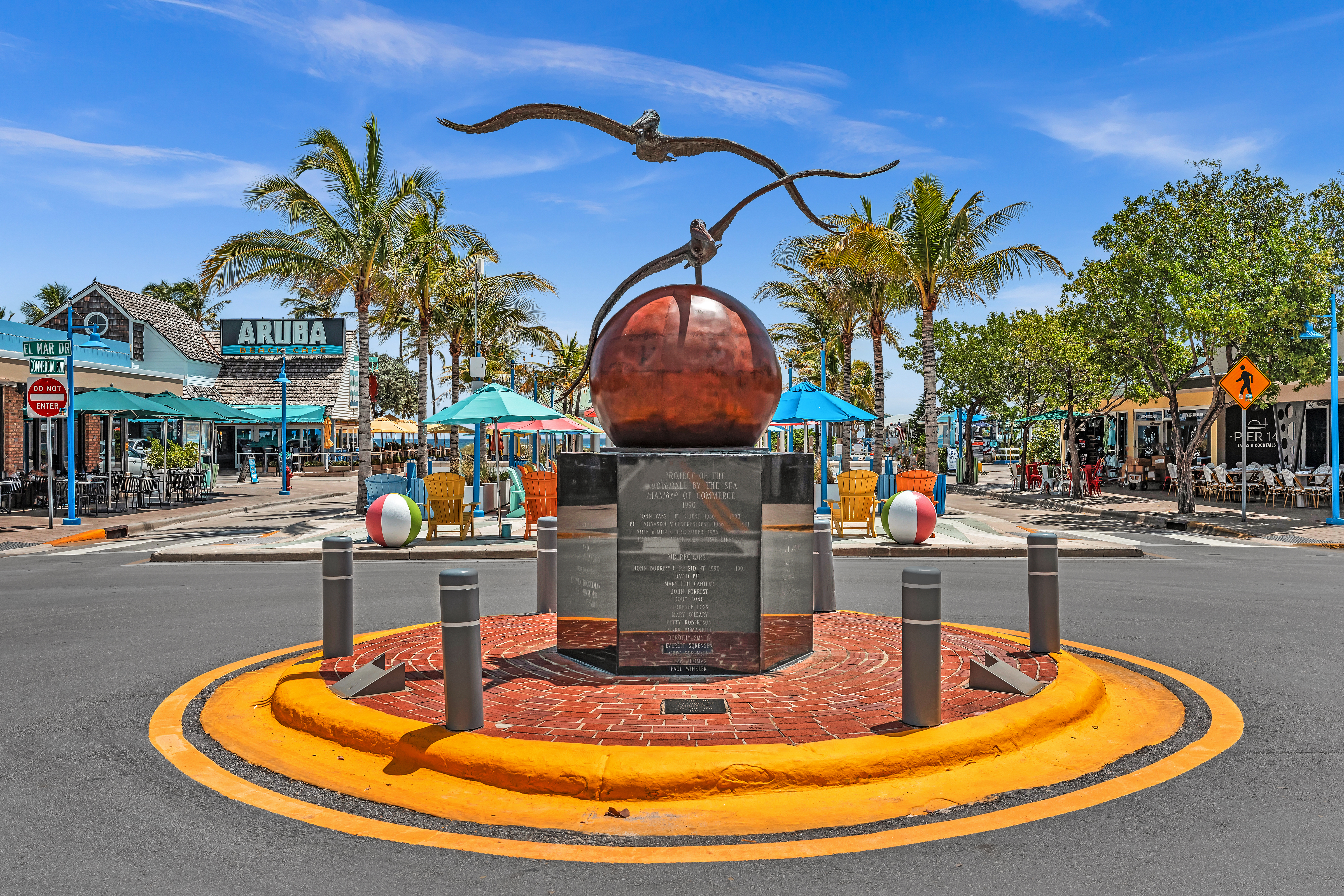 Lauderdale-by-the-Sea — Pelican sculpture at the heart of the village