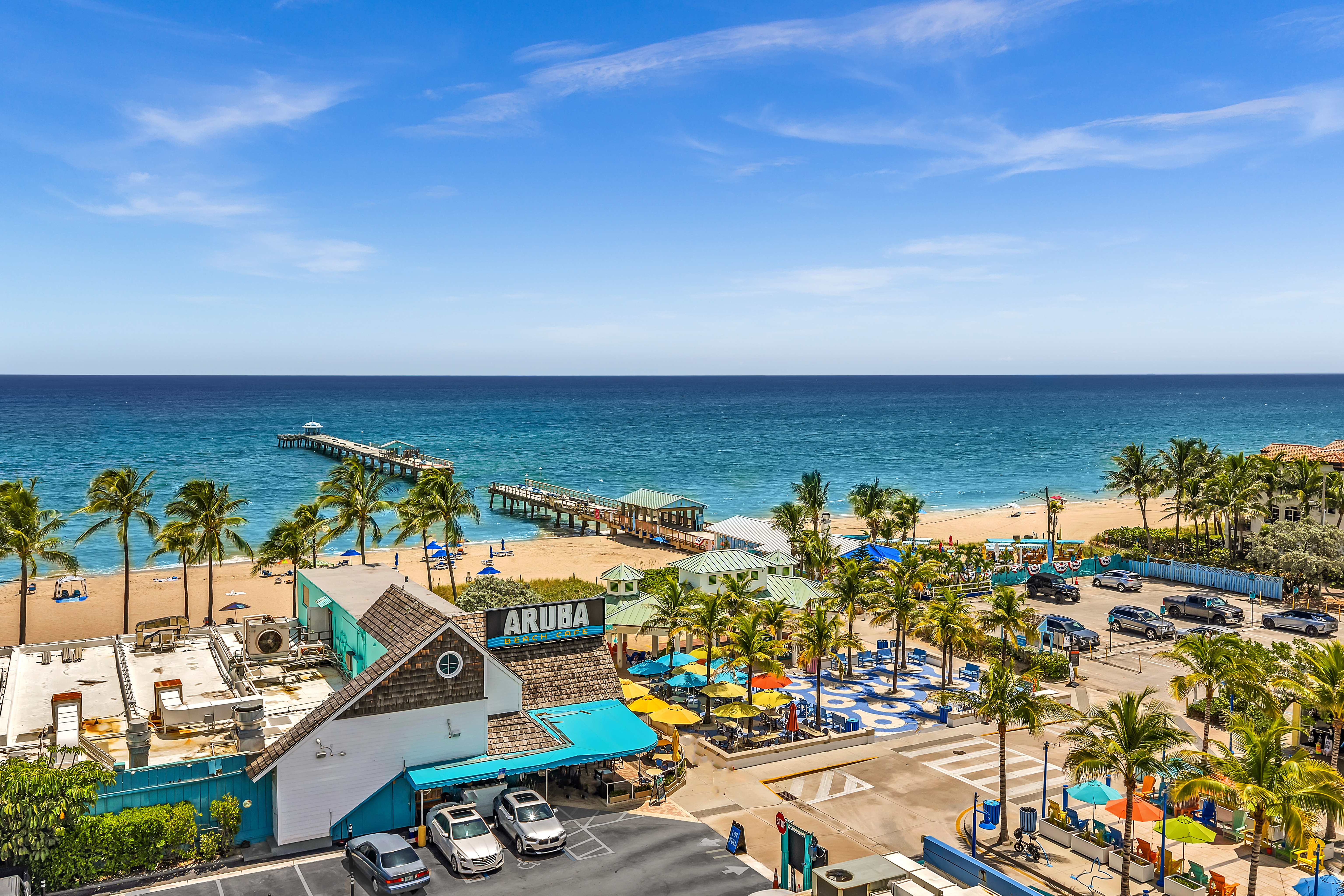 Lauderdale-by-the-Sea — Beach, pier and turquoise water