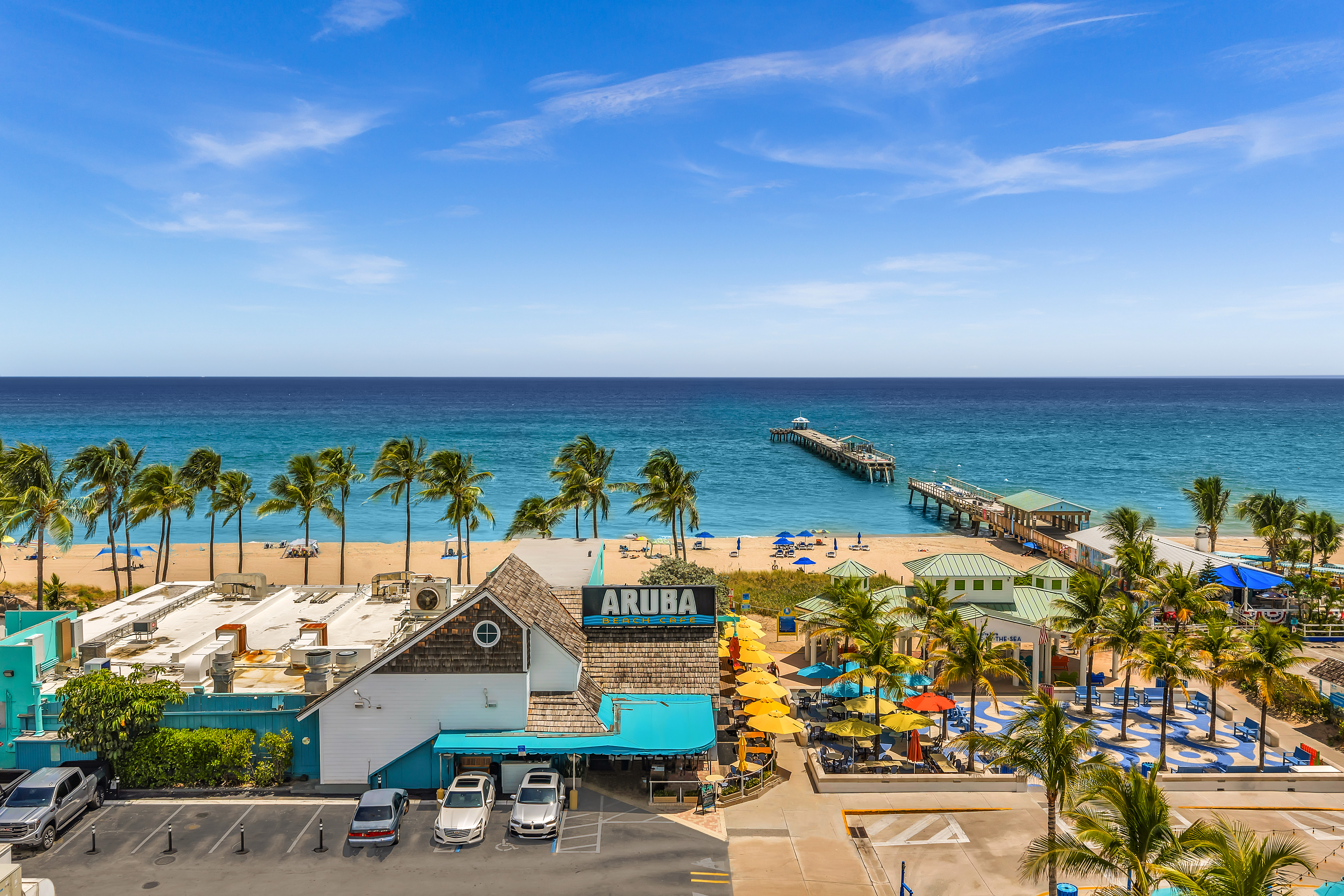 Lauderdale-by-the-Sea — Oceanfront dining overlooking the pier