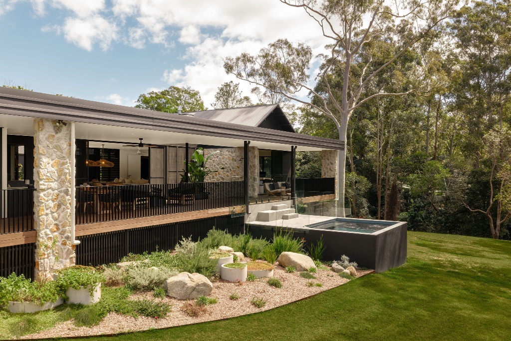 Tinbeerwah Road — aerial view with plunge pool