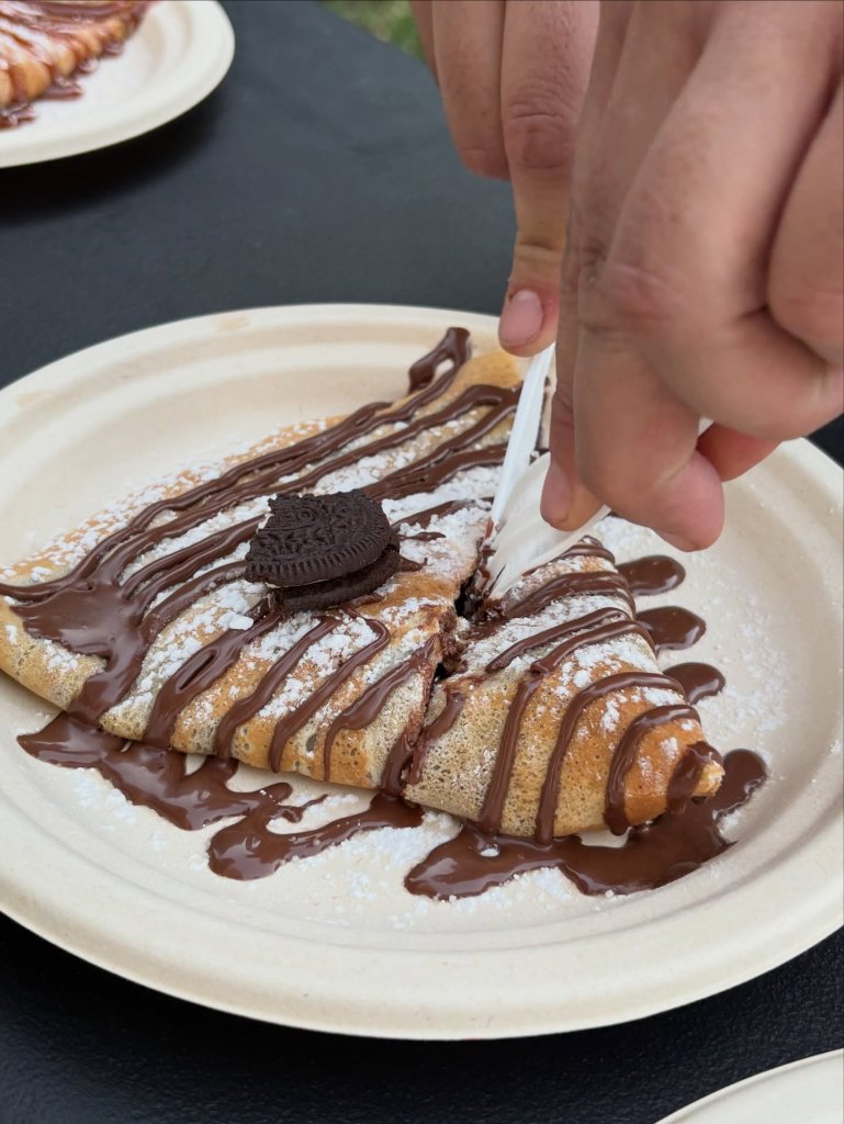 Crepa de Oreo con chocolate y azúcar glass