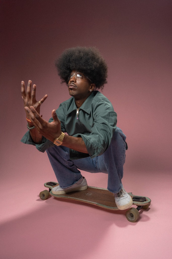 Artista sobre skateboard