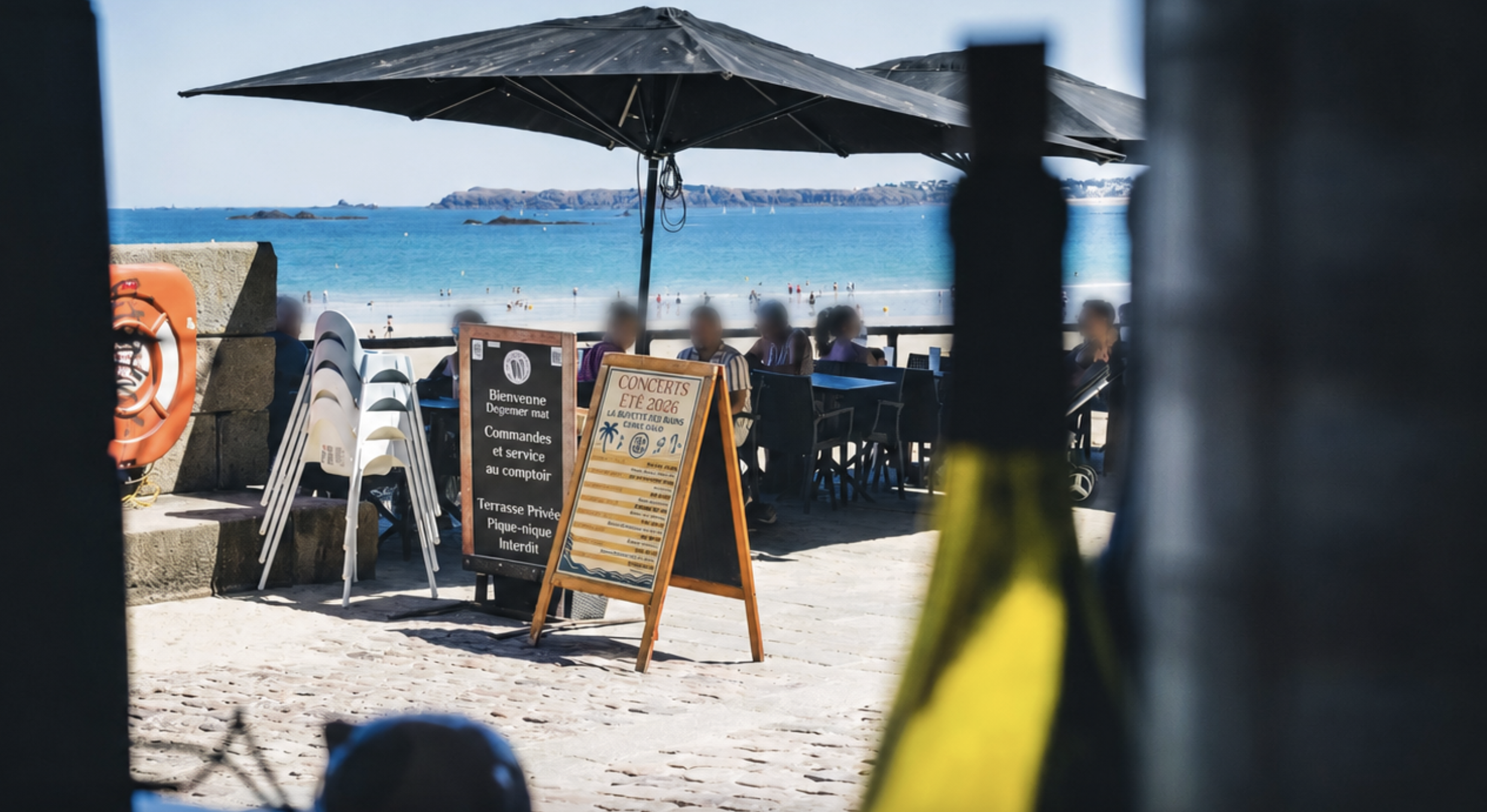 La Buvette des Bains — terrasse face à la mer à Saint-Malo