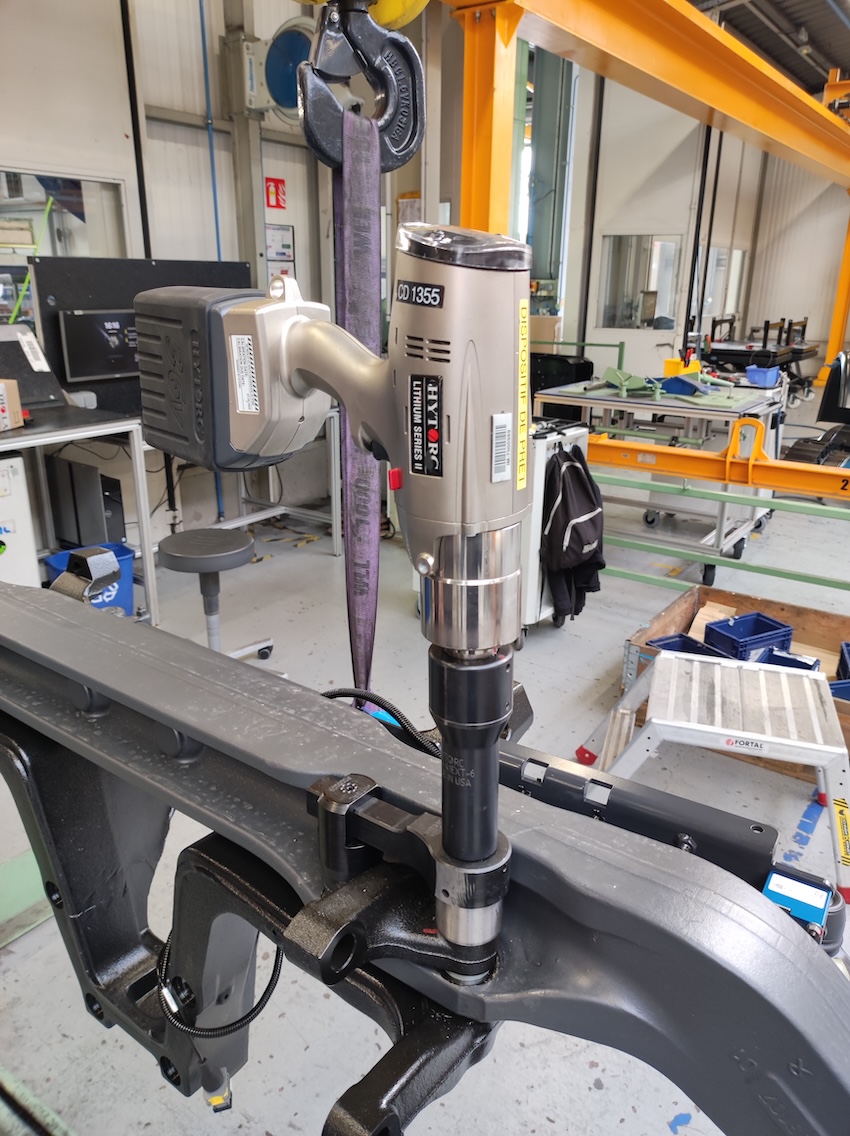 Serrage sur écrou industriel avec HYTORC Hustach — précision et traçabilité
