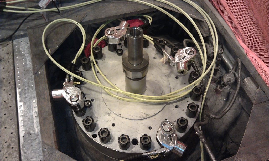 Trou d'homme — cuve industrielle