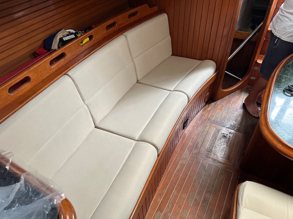 Cabin Settee — Cream Bench Seat