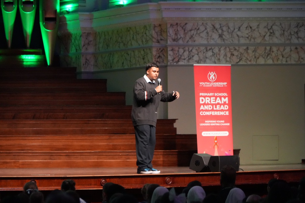 A full house — hundreds in the audience