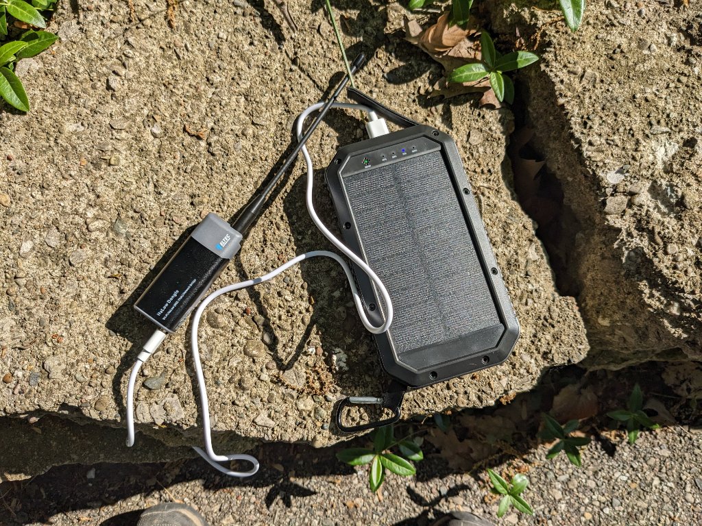 Station Unit and Power Bank in the field