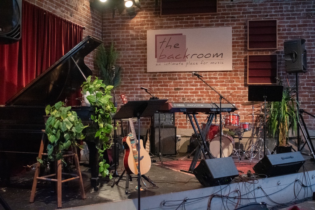 Intimate venue being prepared for a Dot by Dot Session