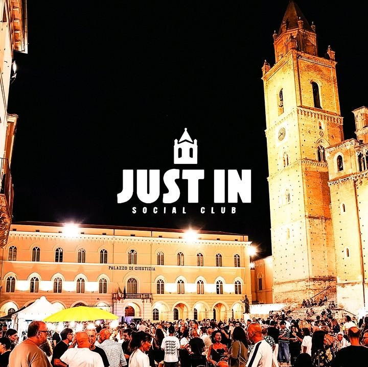 Just In Social Club — Debutto in Piazza San Giustino
