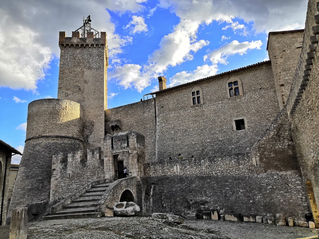 Castello di Capestrano