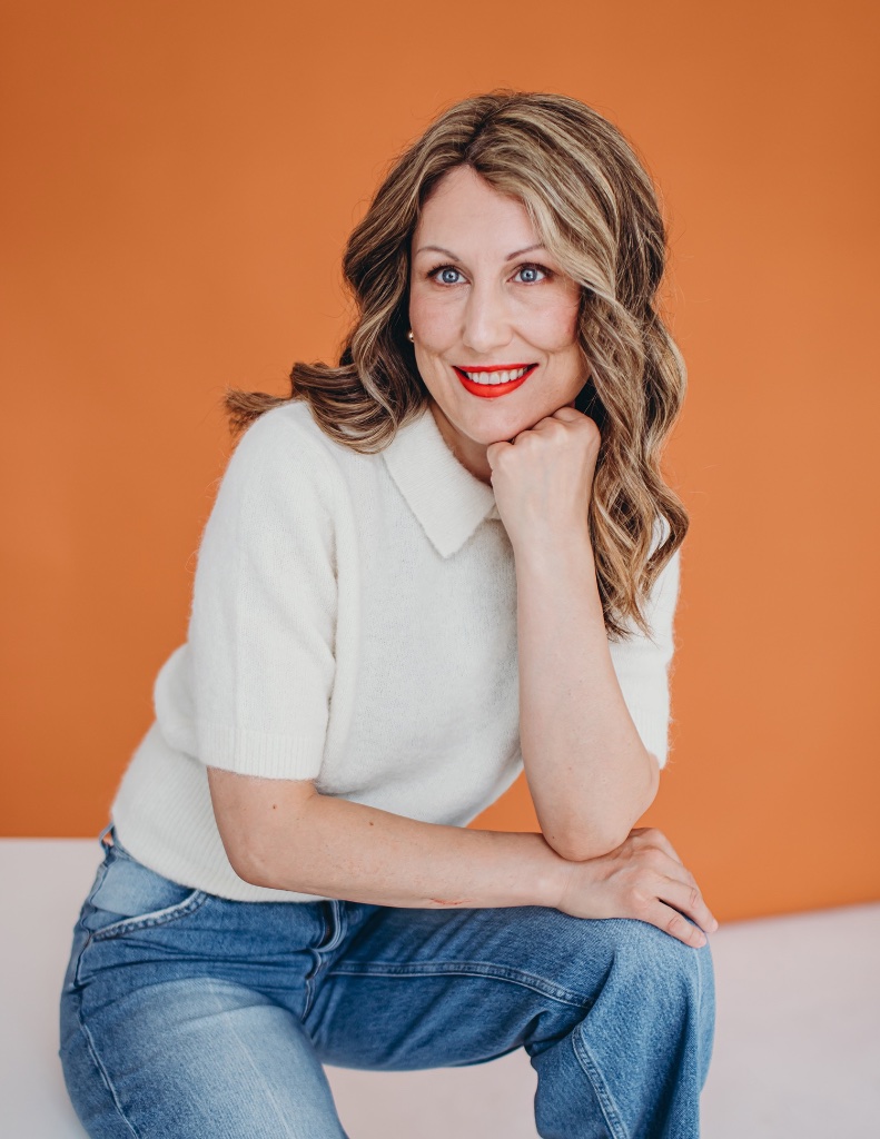 Maria — qualified German teacher and founder of AYKEN