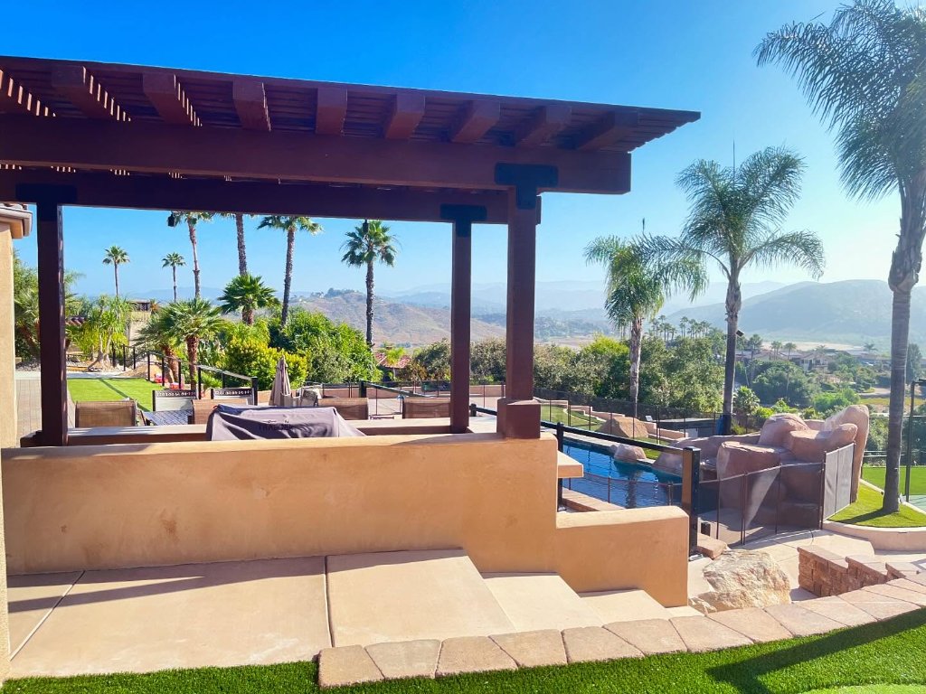 Pergola with Mountain Views