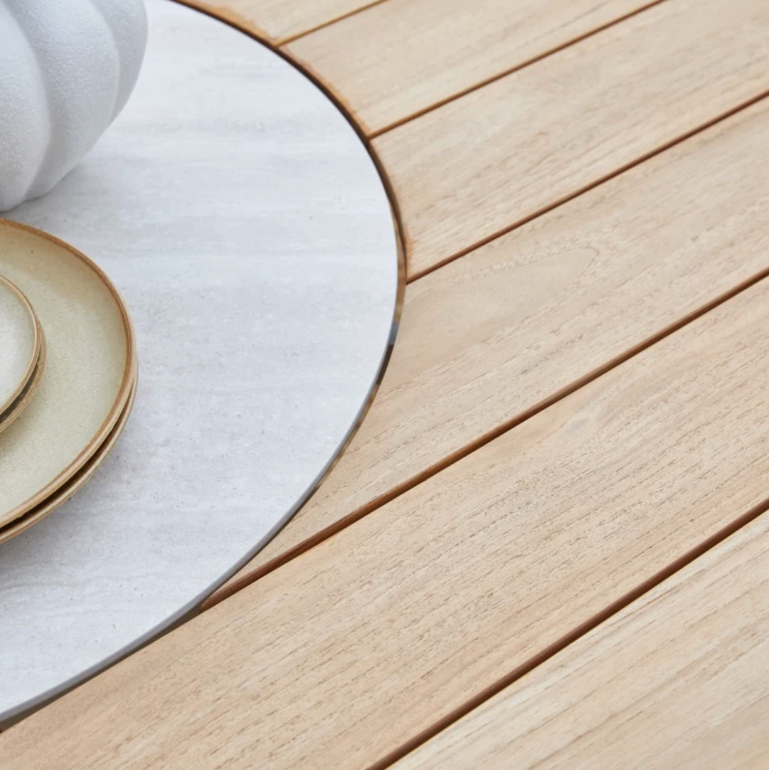 Detalle del Lazy Susan de la Mesa de Comedor Loop Redonda 185