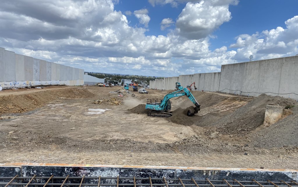 Geotechnical excavation site with machinery