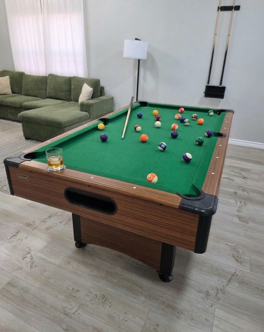 Living & game room before cleaning