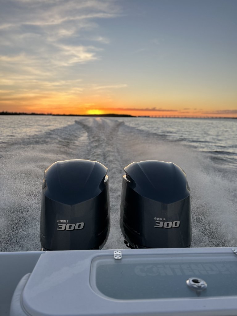 Twin Yamaha 300 outboards