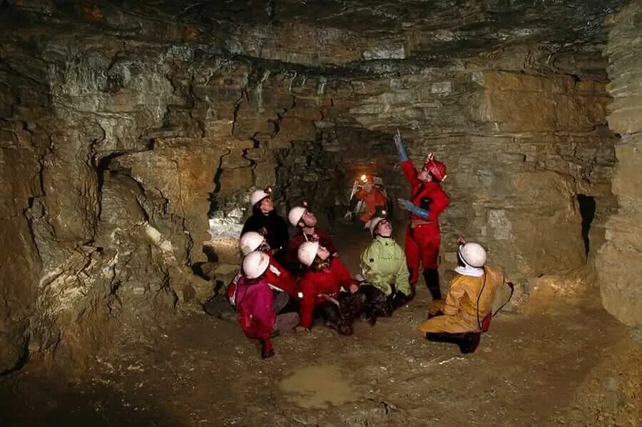 🦇 Spéléologie – Saint-Léonard