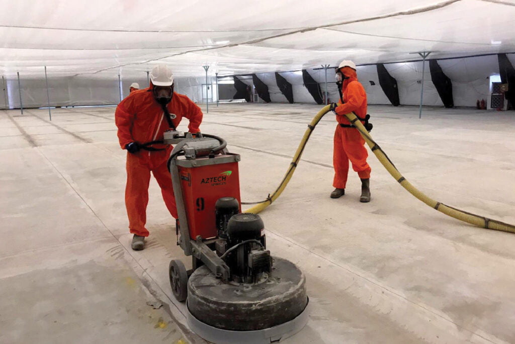 Floor grinding with full dust extraction