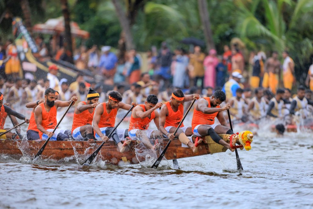 BoatraceAlleppeyKerala — South India | Taj Voyages