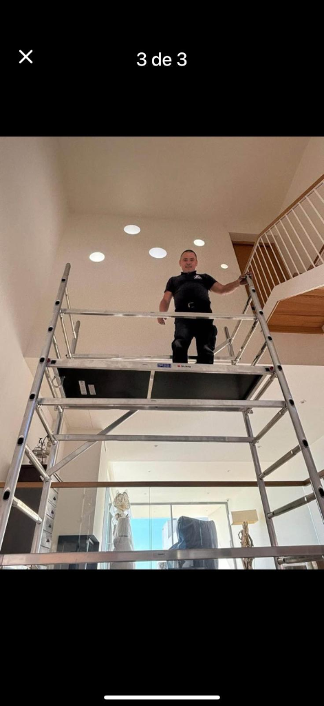 Instalación de Focos en Altura en Villa de Portinatx